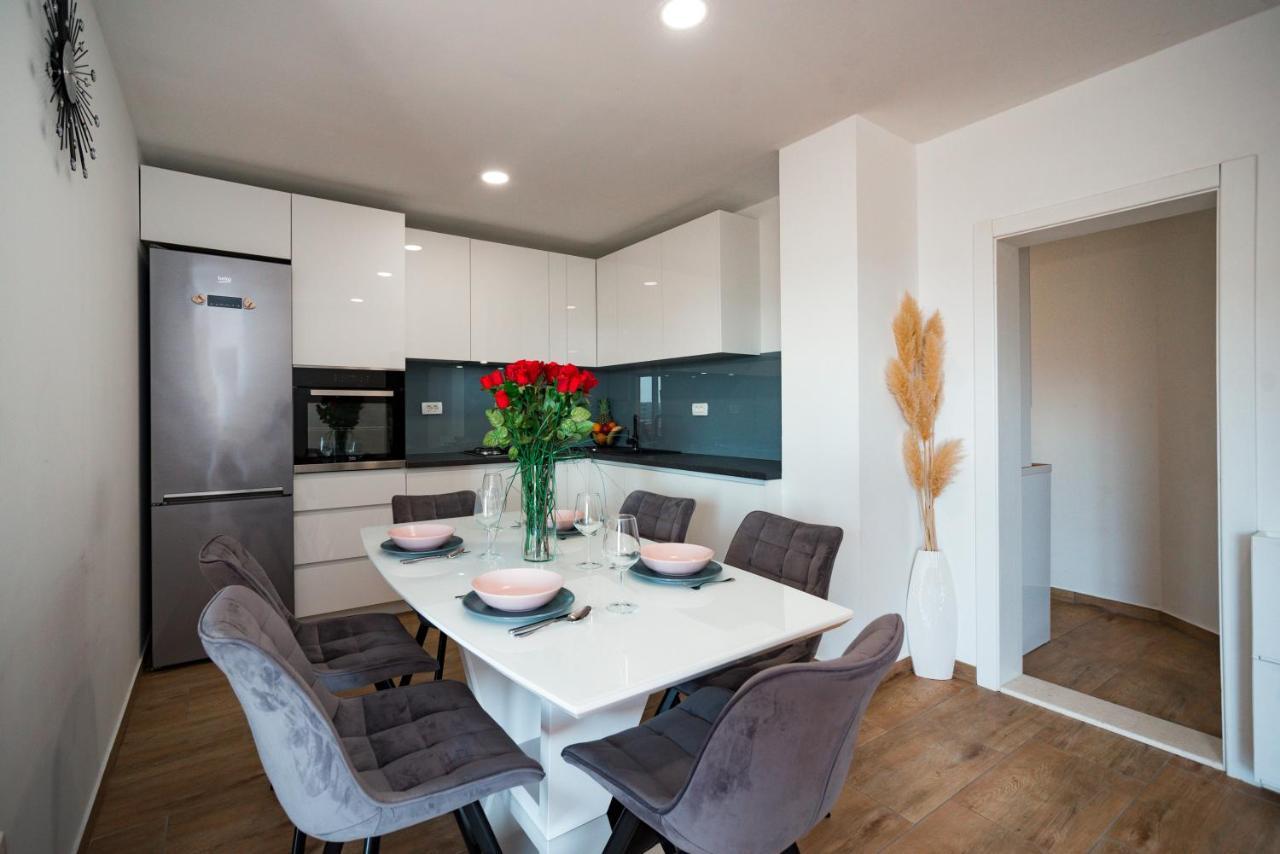 Apartamento Klara Kaštela Exterior foto